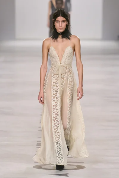 Look 76